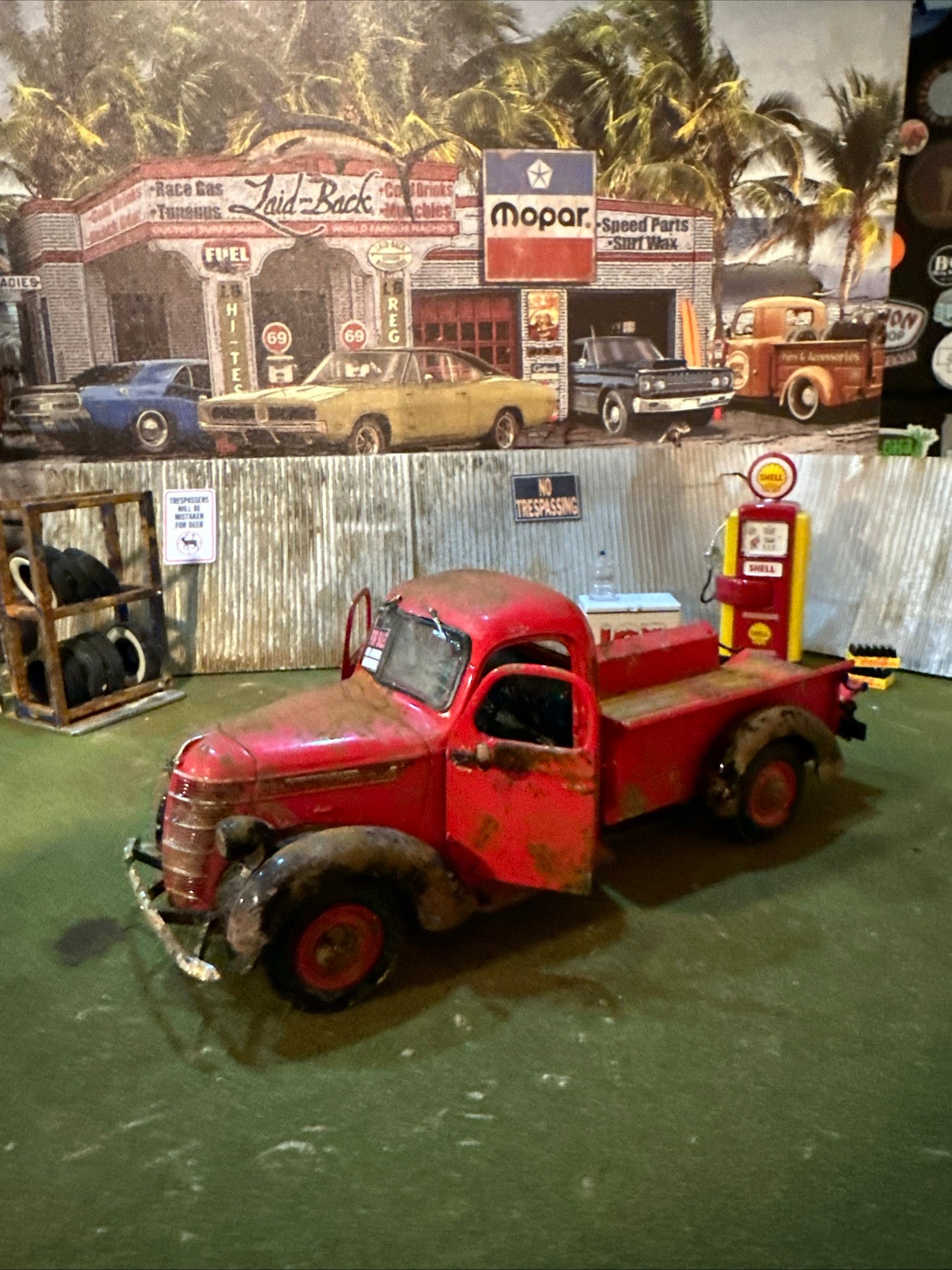 1938 International Harvester D2 Pickup Truck - 1:25 DIECAST