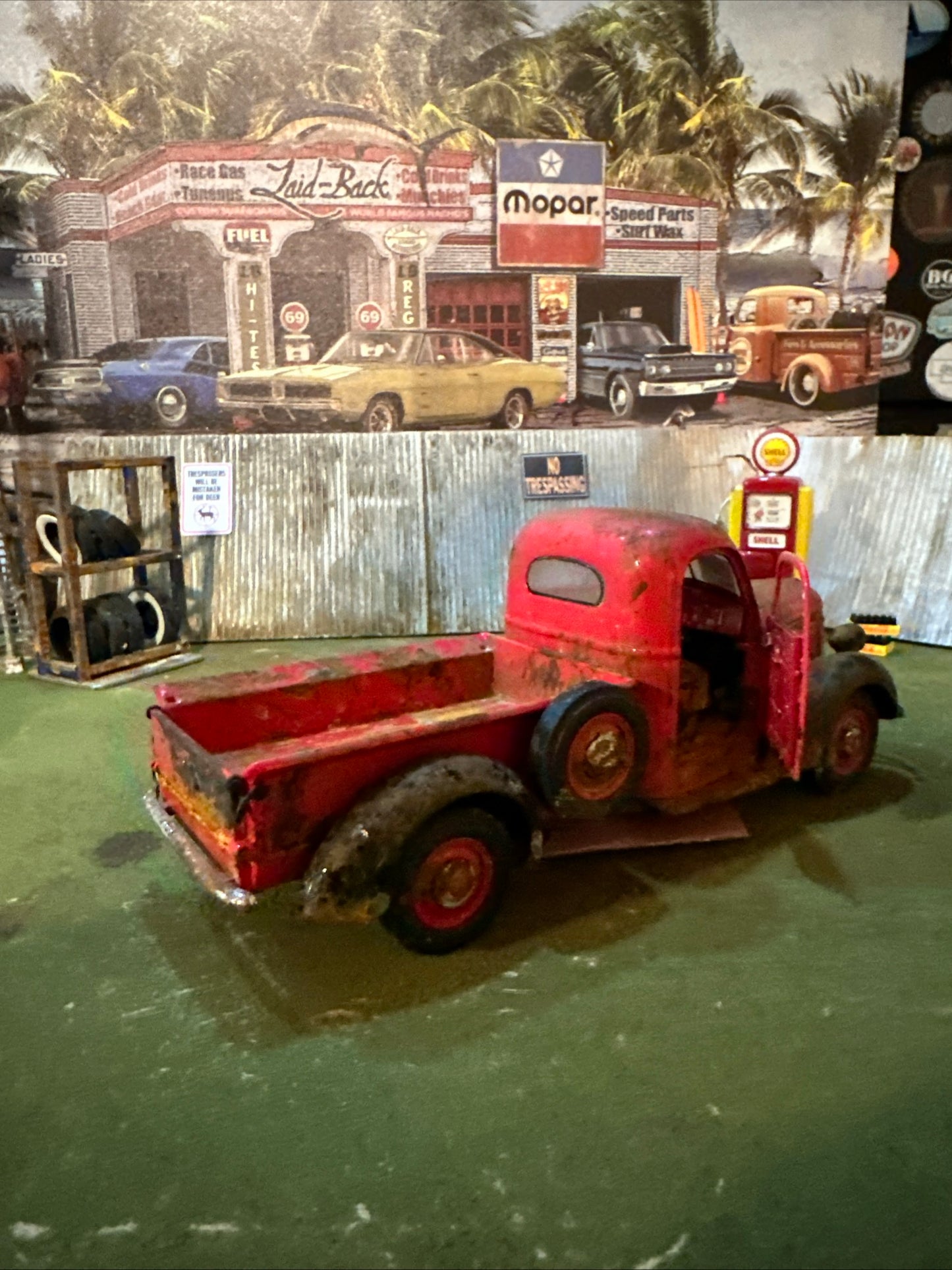 1938 International Harvester D2 Pickup Truck - 1:25 DIECAST