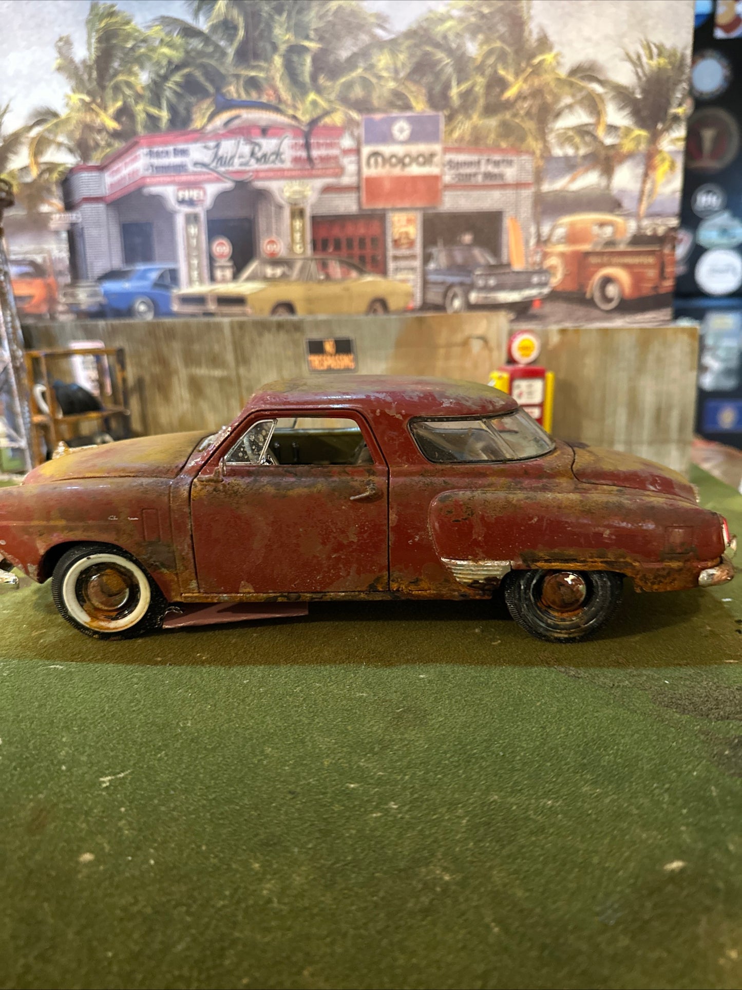 1950 Studebaker Champion - Barn Find Cars - 1:18 DIECAST