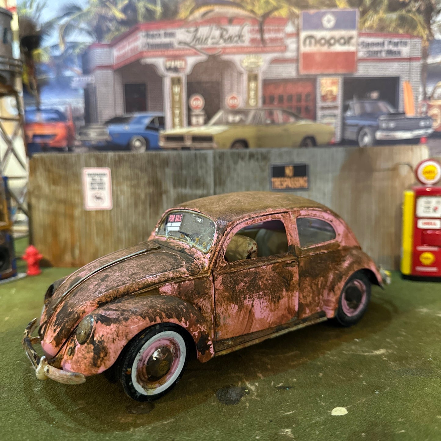 1951 Volkswagen Beetle - Barn Find Cars - 1:18 DIECAST